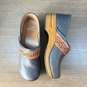 Dansko (size 42) Blue and Brown Clogs with cutout design